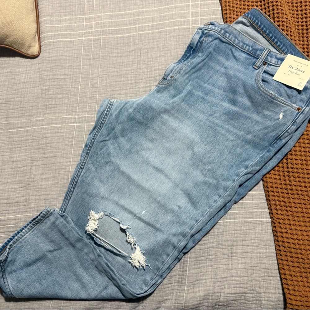 NWT Blue Distressed Jeans